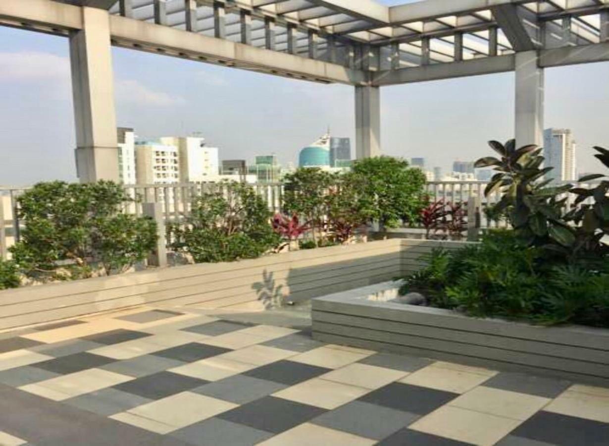 Cosmo Terrace At Thamrin अपार्टमेंट